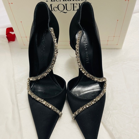 Brand New Alexander McQueen Crystal Pumps - Picture 4 of 15